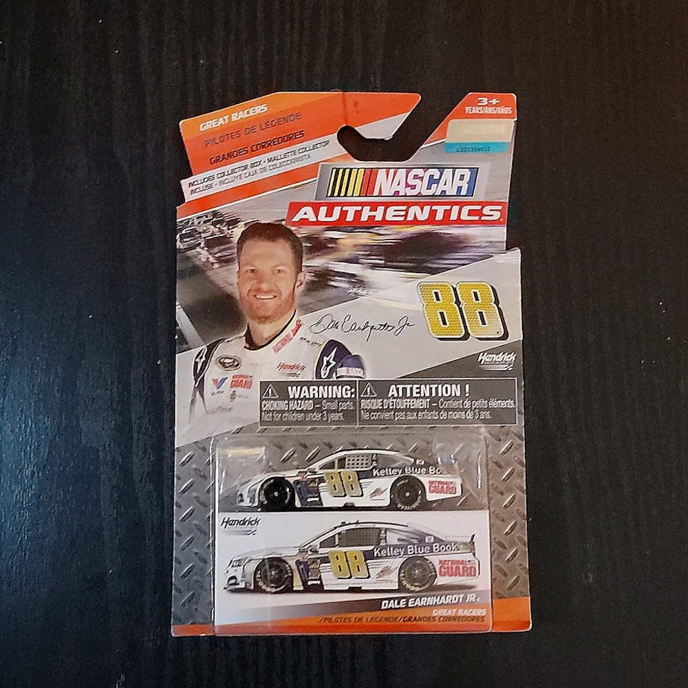Nascar Authentics Great Racers Dale Earnhart Jr. 88 Authentic